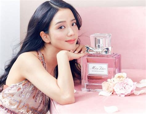 jisoo perfume|jisoo dior outfits.